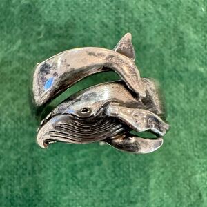 Sterling Silver Humpback Whale Ring size 7.5/8